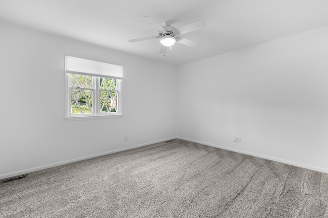 Building Photo - 1009 Plateau Ln