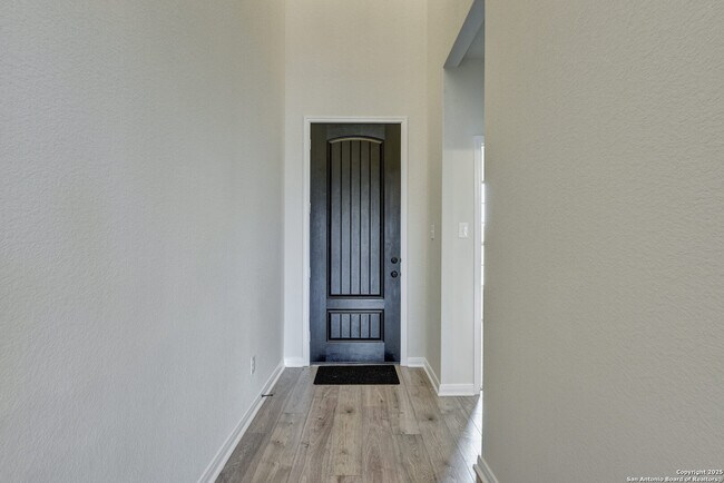 Building Photo - 9007 Shady Mountain