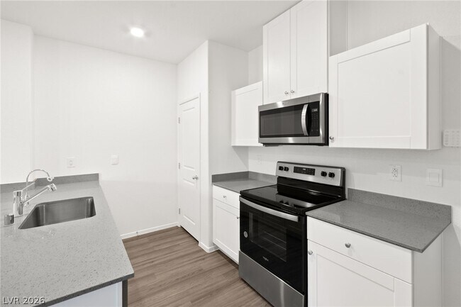 Building Photo - 491 Waterfall Cv Ct