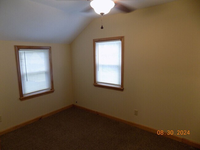 Building Photo - 464 Ralph St