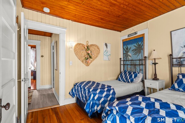 Building Photo - 94 Neptune Ave