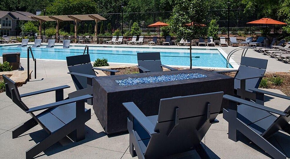 Building Photo - 100 Calibre Creek Pkwy