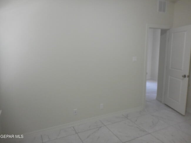 Building Photo - 12800 Giovanni Grajeda Ave