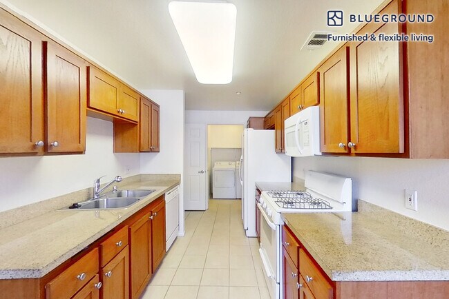 Building Photo - 29128 Oak Creek Ln
