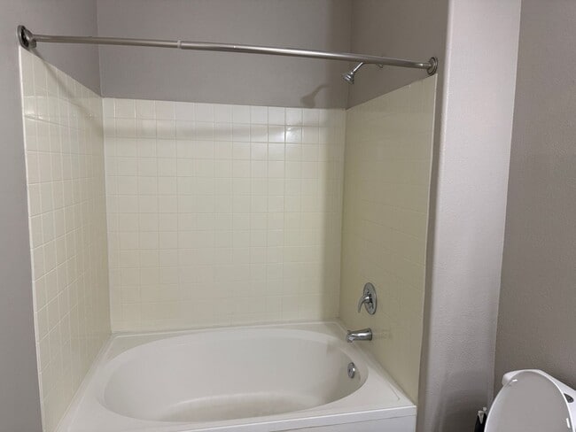 Building Photo - 2BD/2BATH CONDO