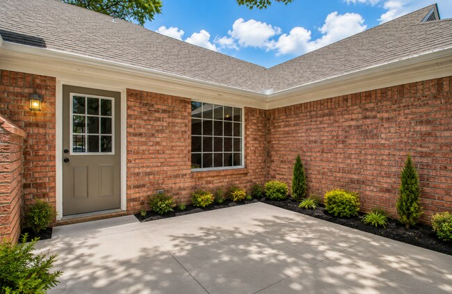 Building Photo - 5624 Annandale Dr