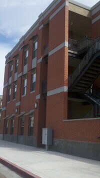 Building Photo - EDo ARNO LOFTS w/Pool