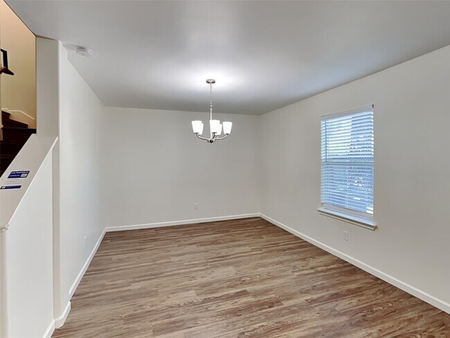 Building Photo - 16778 Fallen Timbers Dr