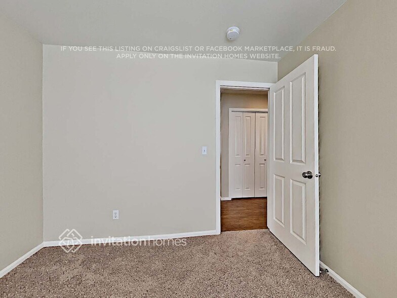 Building Photo - 6252 40th St Ct E