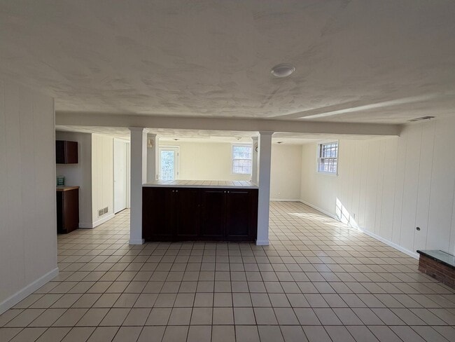 Building Photo - 415 Carrsbrook Dr