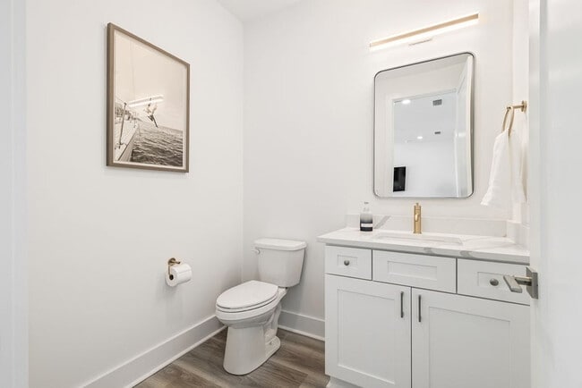 Building Photo - 24 Annabella St