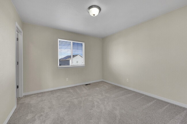 Building Photo - $2,750.00 - 6 Bedrooms, 3.5 Bathrooms, Single Family Home in Colorado Springs with Fenced Yard!