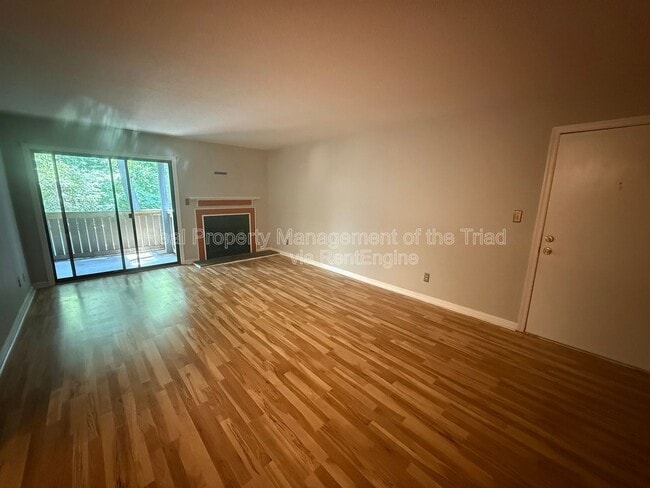 Building Photo - 2937 Oaktop Cir
