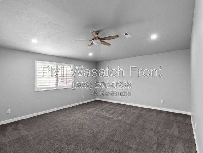 Building Photo - 589 W Life Dr