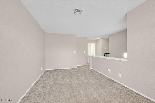 Building Photo - 370 Manzanita St