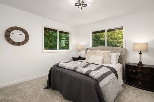 Building Photo - Beautiful Home in Mukilteo with Panoramic ...