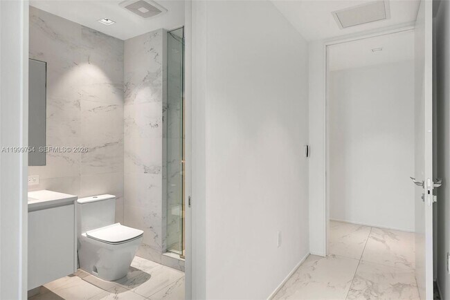 Building Photo - 1000 Biscayne Blvd