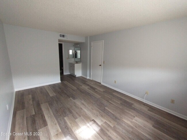 Building Photo - 1664 Sunny Brook Ln