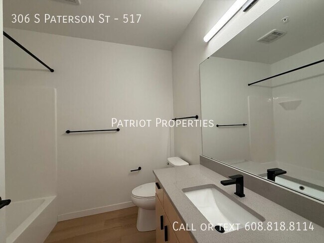 Building Photo - 306 S Paterson St