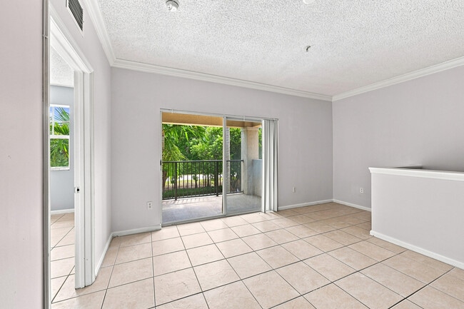 Building Photo - 5860 W Sample Rd