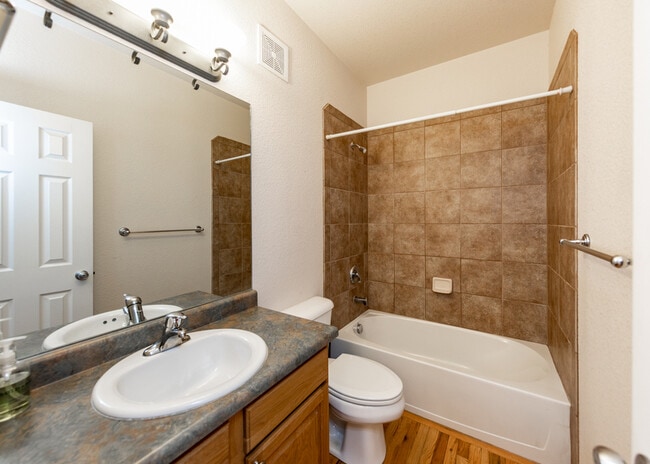 Building Photo - 5607 University Village View