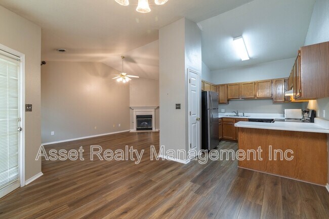 Building Photo - 8613 Little Field Way