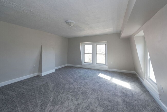 Building Photo - 1743 Compton Rd