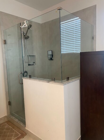Building Photo - 8540 NW 39th Ct