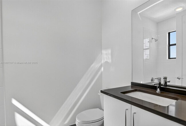 Building Photo - 8215 Crystal Downs Ave