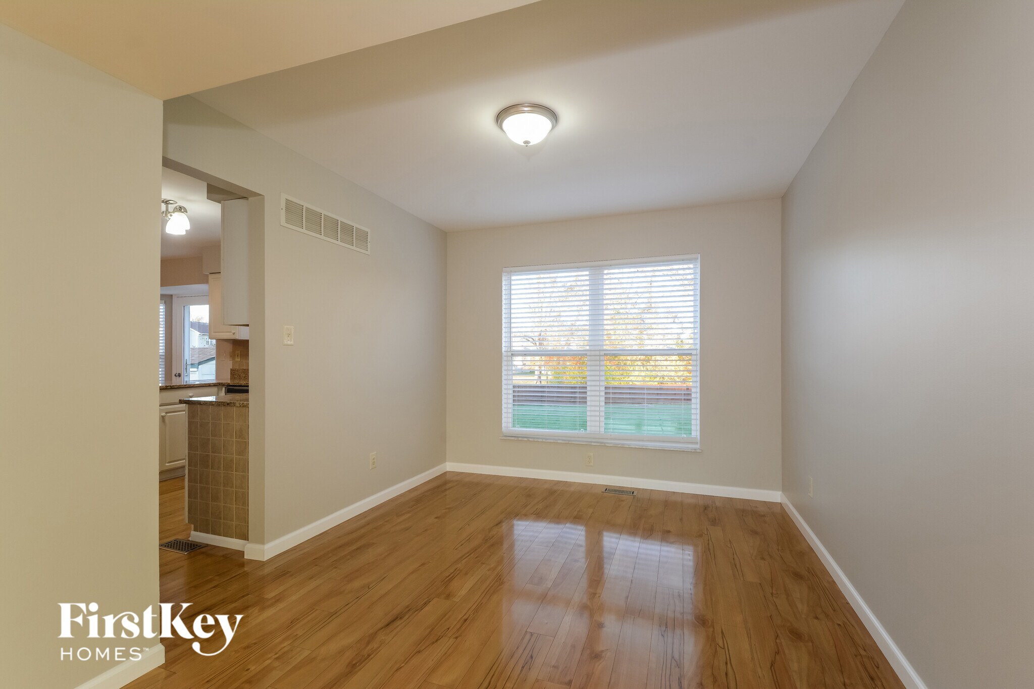 Building Photo - 284 Bluemont Ct