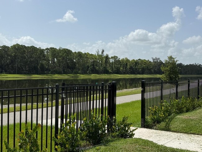 Building Photo - 4402 Longwood Lake Sq