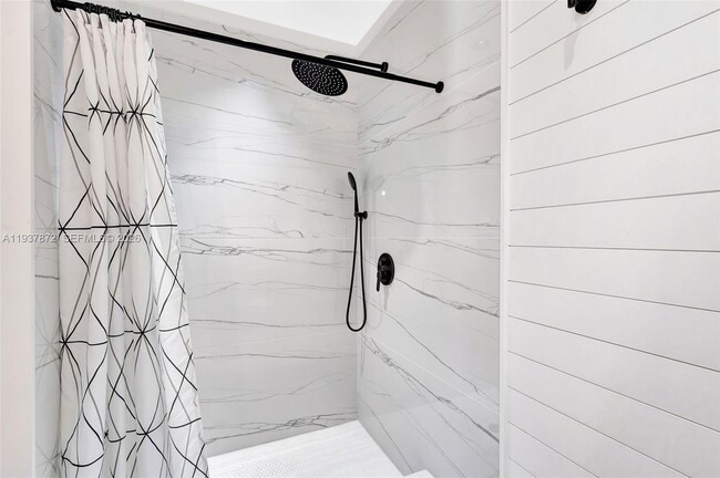 Building Photo - 83 Ironwood Way N