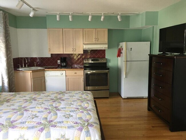 1181 post rd wells maine