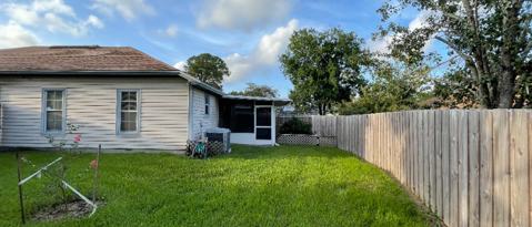 Building Photo - 1827 Wildwood Creek Ln