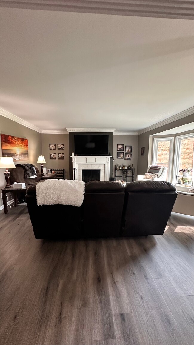 Building Photo - 6718 Deep Creek Dr