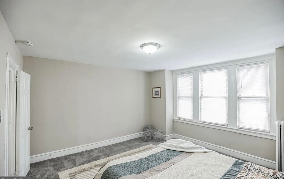 Building Photo - 209 Furley St