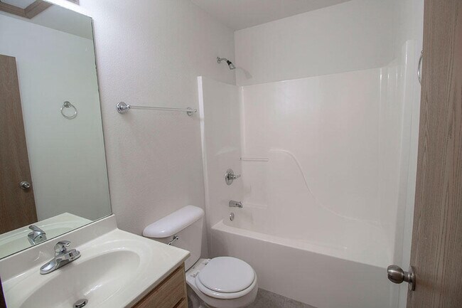 Building Photo - 2119 N Ballenger Ln