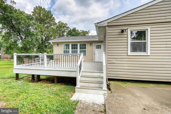 Building Photo - 5808 Meridale Rd