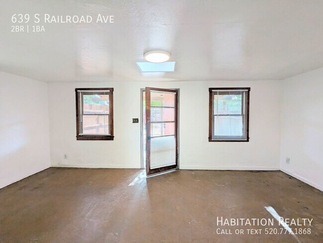 Building Photo - 639 S Railroad Ave