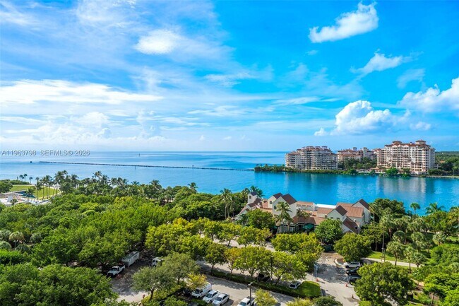 Building Photo - 400 South Pointe Dr