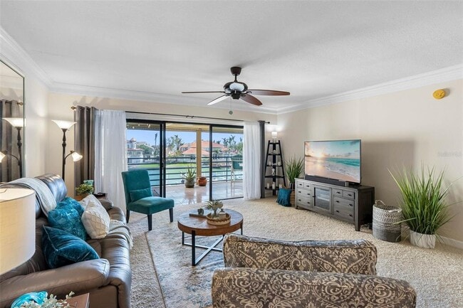 Building Photo - 363 Pinellas Bayway S