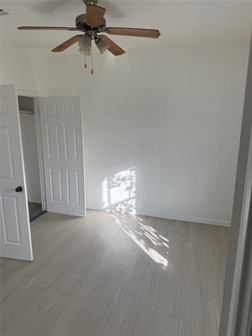 Building Photo - 989 Lake Dr