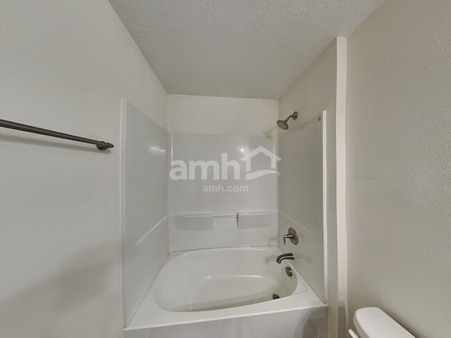 Building Photo - 4609 Birdsong Dr