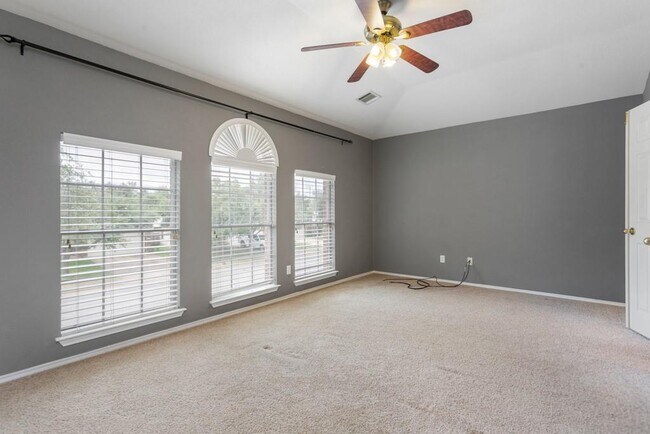 Building Photo - 14404 Ballycastle Trail