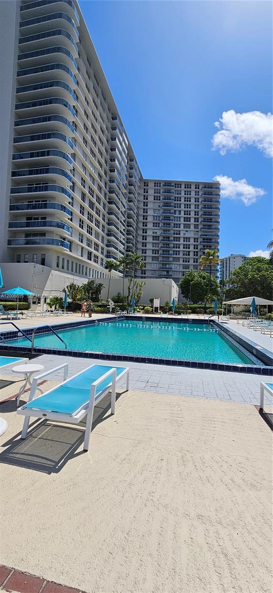 Building Photo - 3800 S Ocean Dr