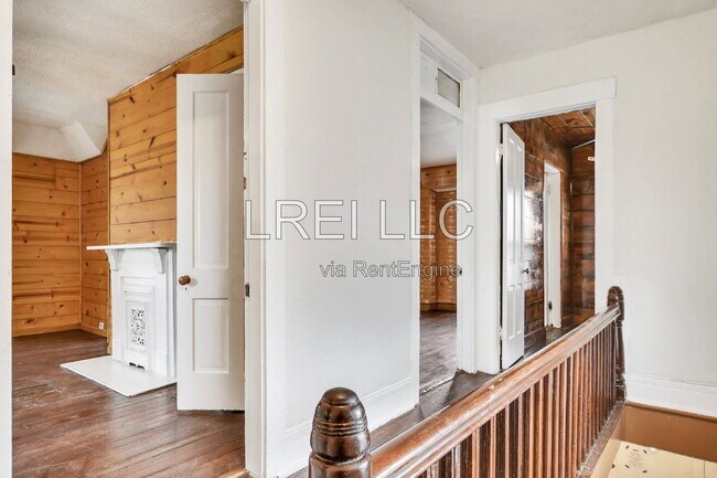 Building Photo - 1371 Olive St