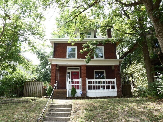 Primary Photo - Central Campus OSU Single Family House!