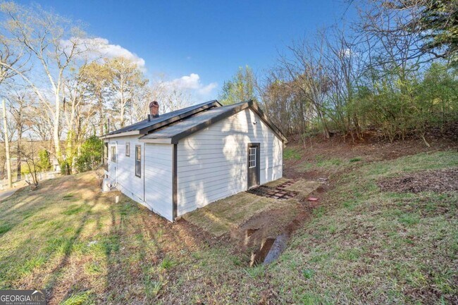 Building Photo - 125 Roosevelt St