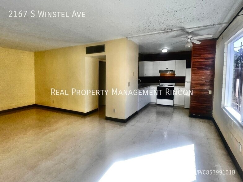 Building Photo - 2167 S Winstel Ave