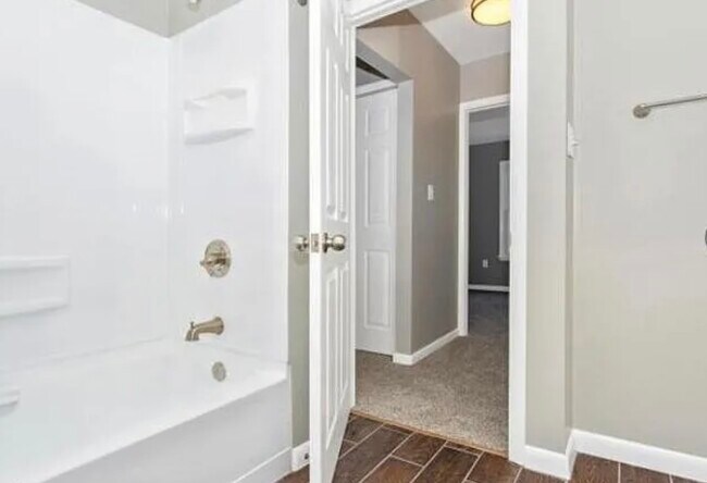 Building Photo - 5803 Oleander Plz